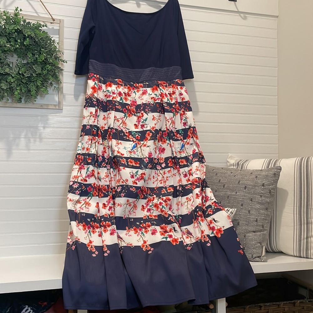 Floral Stripe Print Mixed Media Maxi Dress